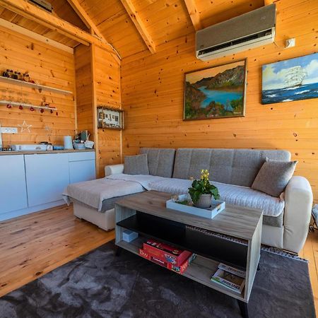 Boljesestre Lake Retreat Golubovci Dış mekan fotoğraf