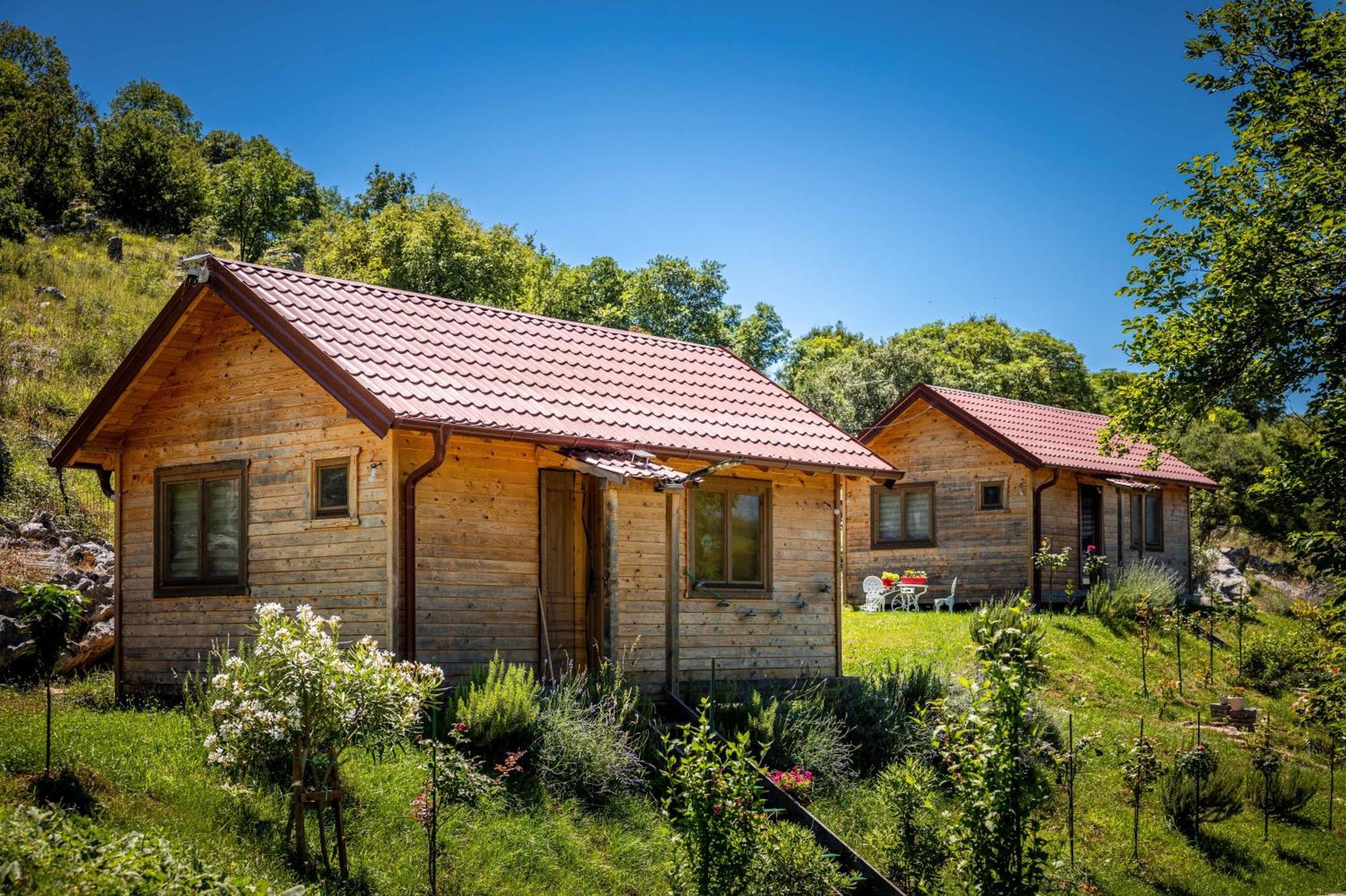 Boljesestre Lake Retreat Golubovci Dış mekan fotoğraf