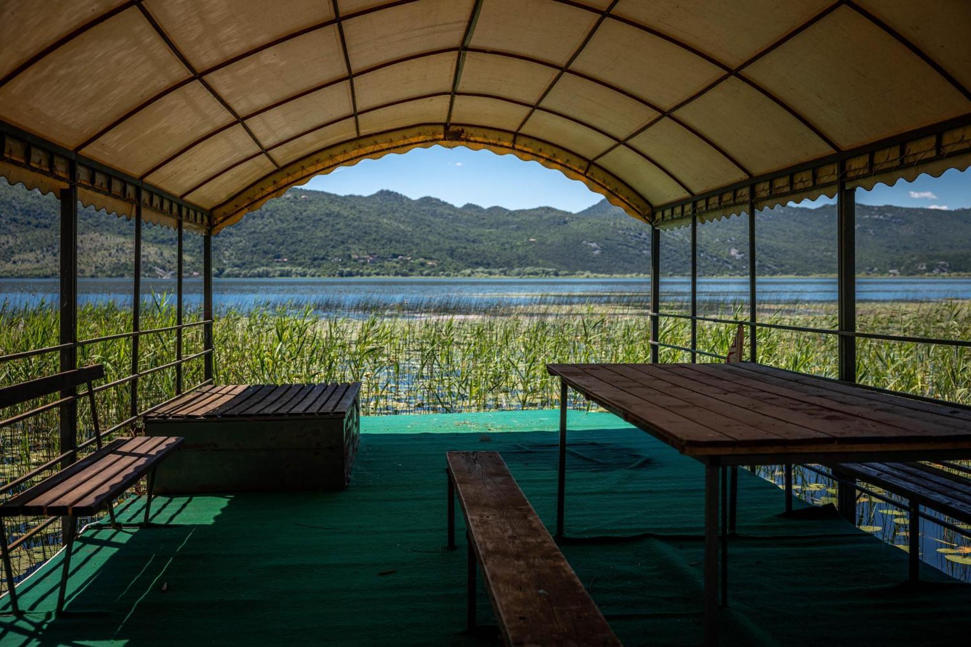 Boljesestre Lake Retreat Golubovci Dış mekan fotoğraf