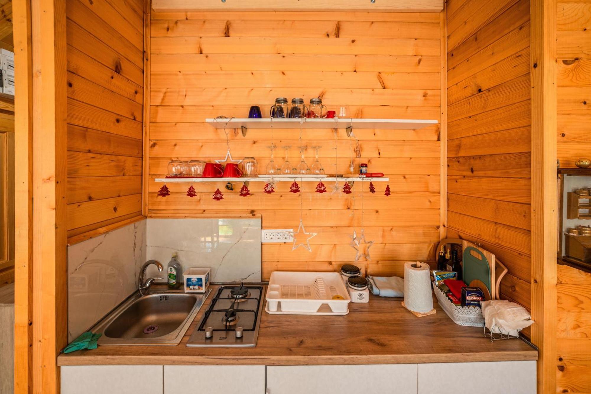 Boljesestre Lake Retreat Golubovci Dış mekan fotoğraf